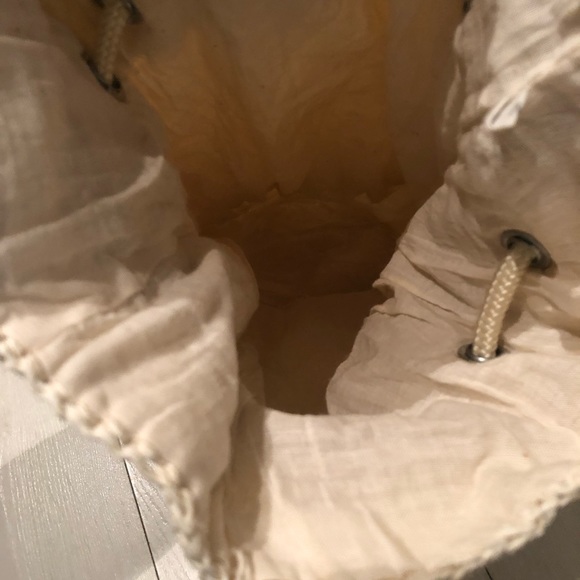 VINTAGE Knit Drawstring Bag - Picture 3 of 5